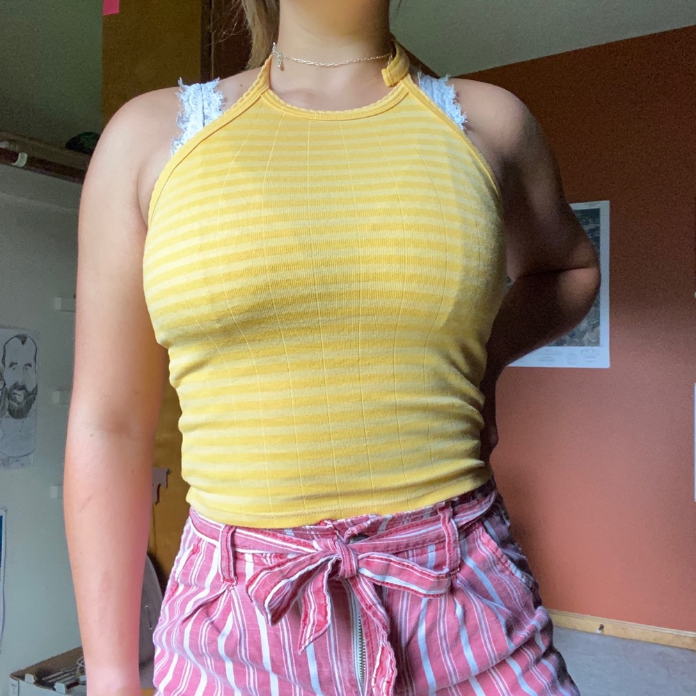 Cropped halter top